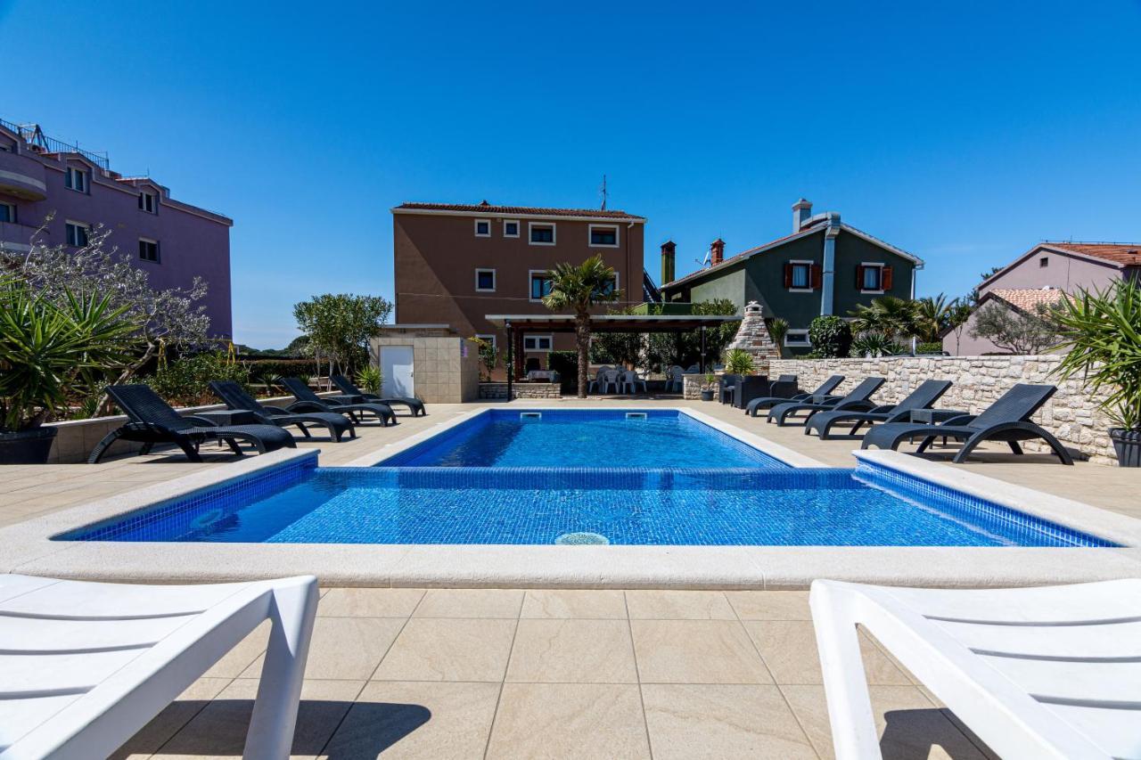 Family Friendly Apartments With A Swimming Pool Valbandon, Fazana - 2201 Stinjan Ngoại thất bức ảnh