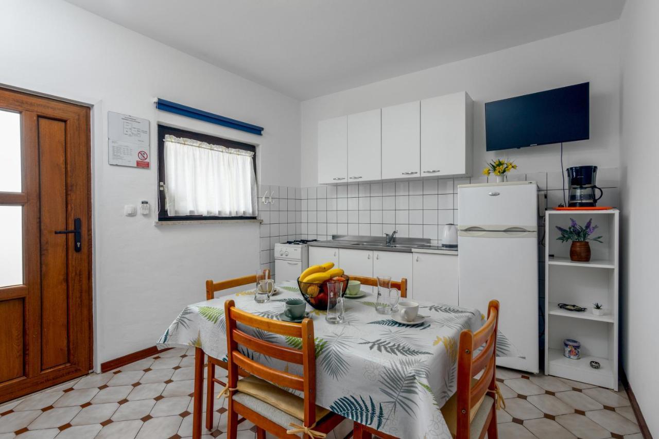 Family Friendly Apartments With A Swimming Pool Valbandon, Fazana - 2201 Stinjan Ngoại thất bức ảnh