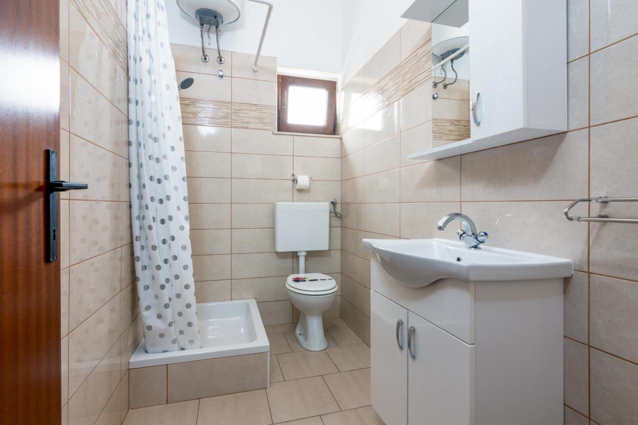 Family Friendly Apartments With A Swimming Pool Valbandon, Fazana - 2201 Stinjan Ngoại thất bức ảnh